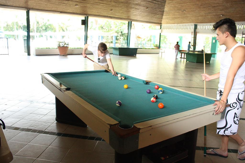 Hotel Guadaira Resort Melgar Eksteriør bilde