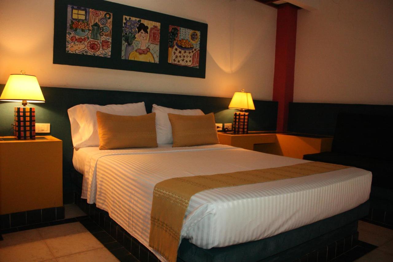 Hotel Guadaira Resort Melgar Eksteriør bilde